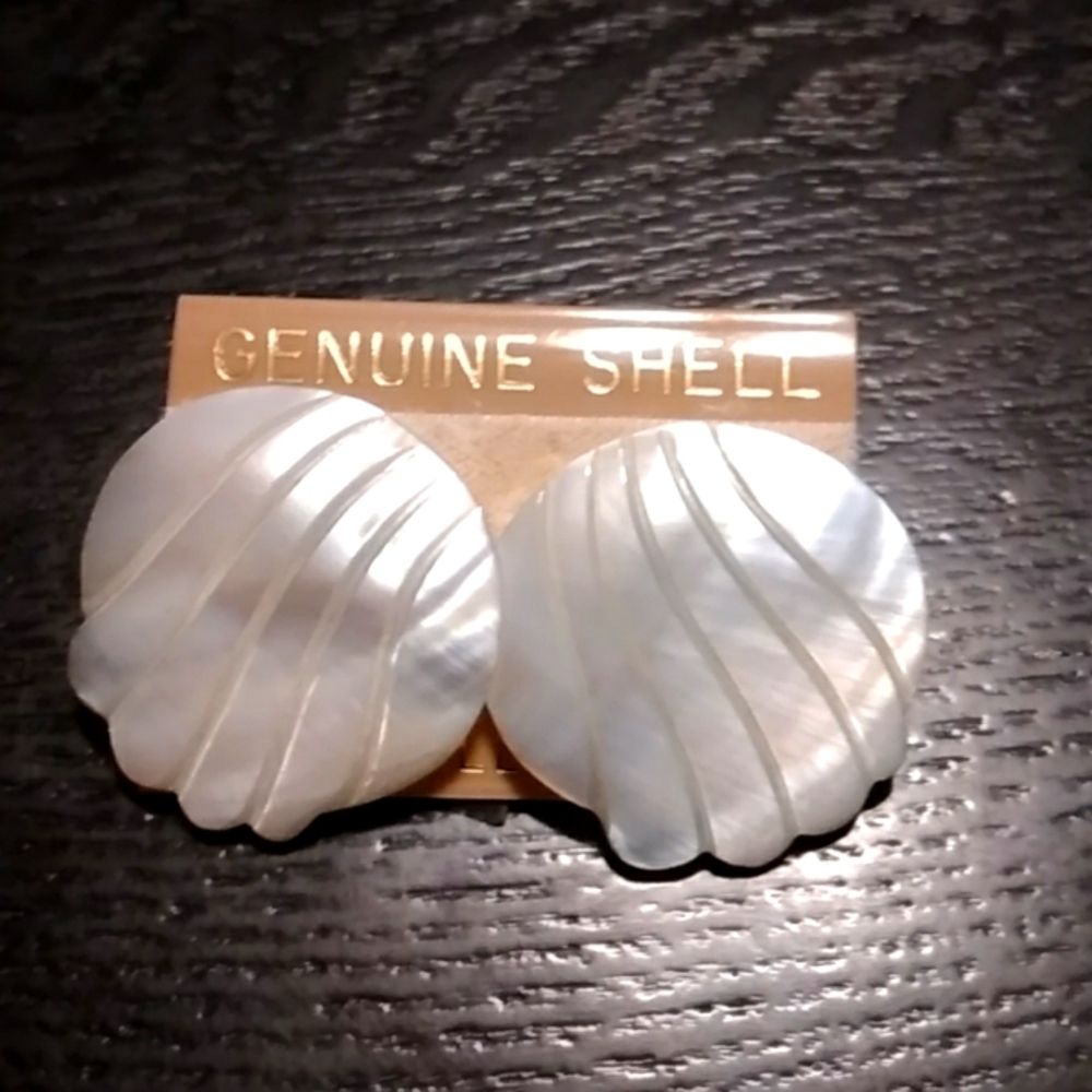Genuine shell post earrings